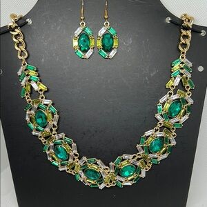 Elegant Green and Gold Jewelry Set H3